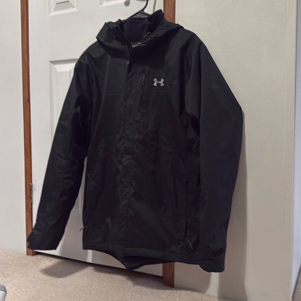 Men’s Under Armour Coat, size medium